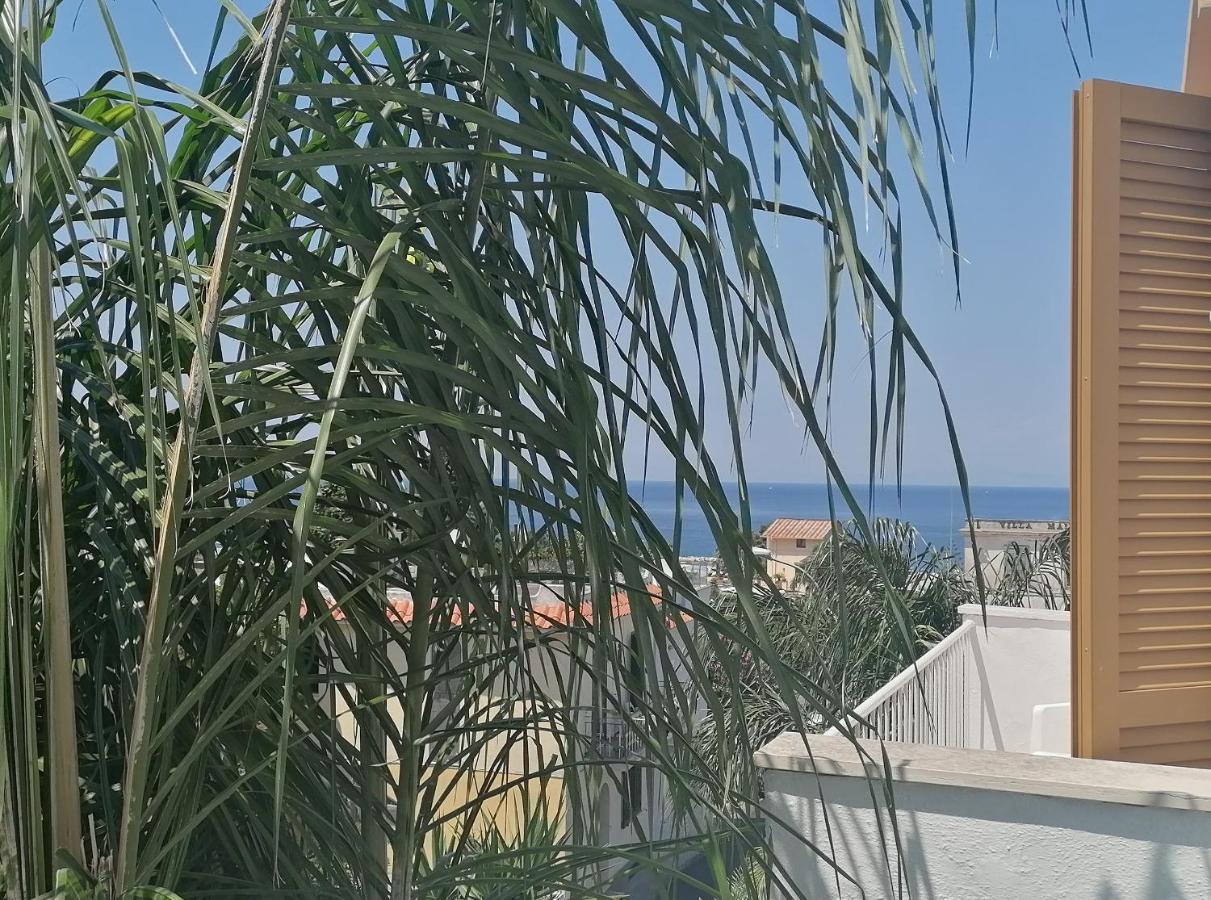 Camera Matrimoniale con Balcone