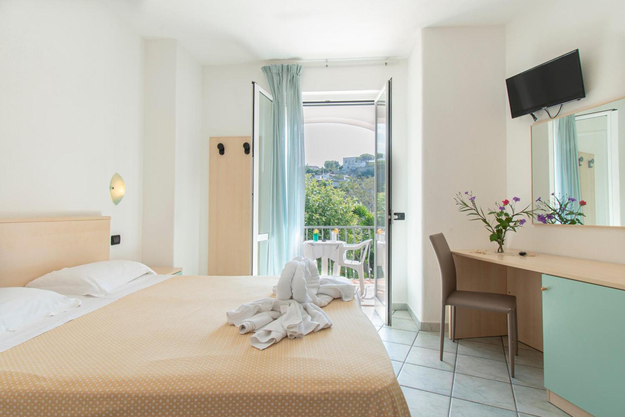 Standard Double Room,1539747649:JPEG