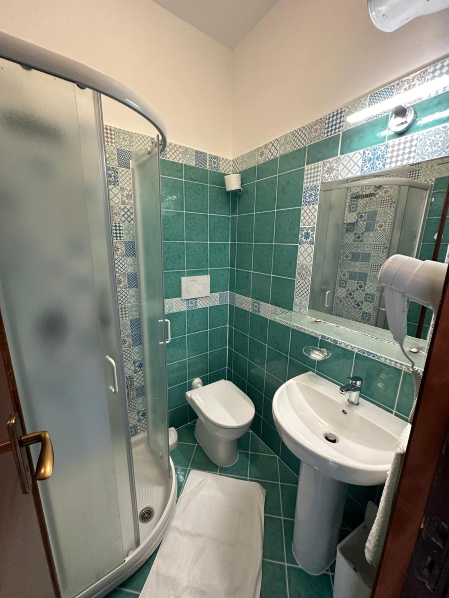Standard Single Room Sea View