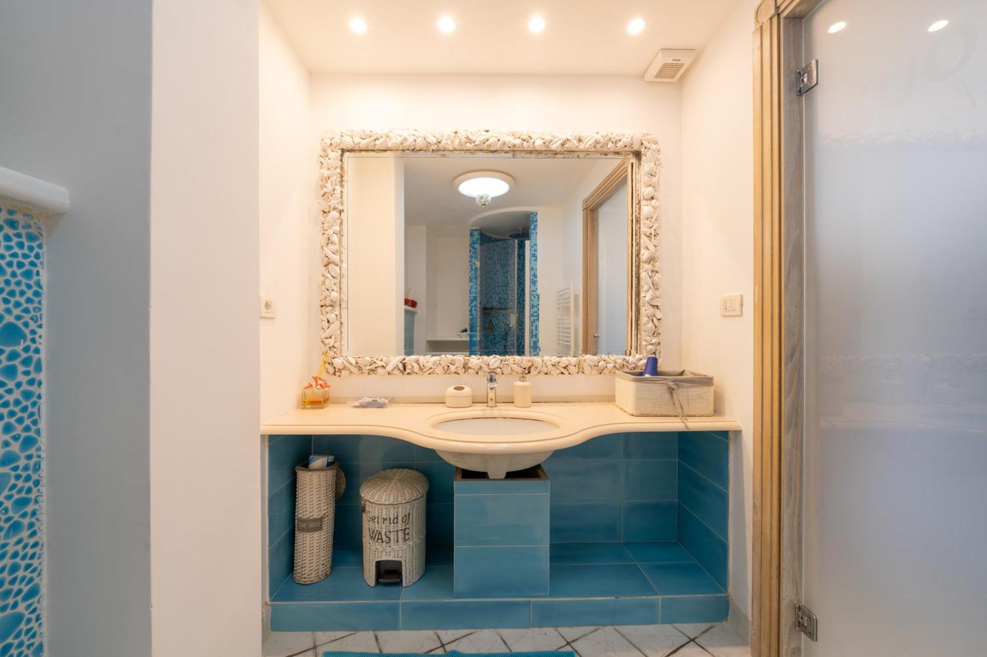King Room Spa Bath