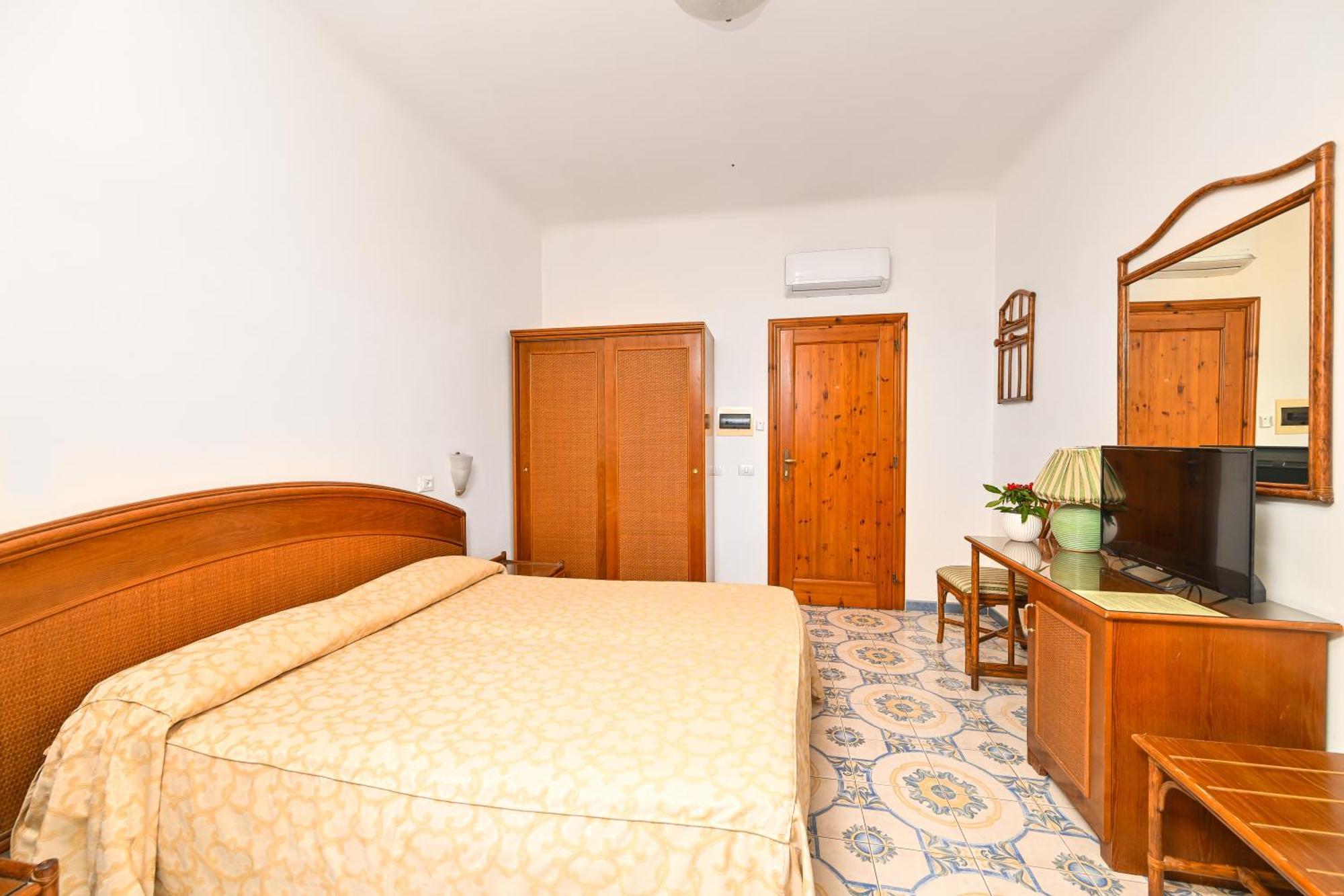Economy Double Room,1746825832:JPEG