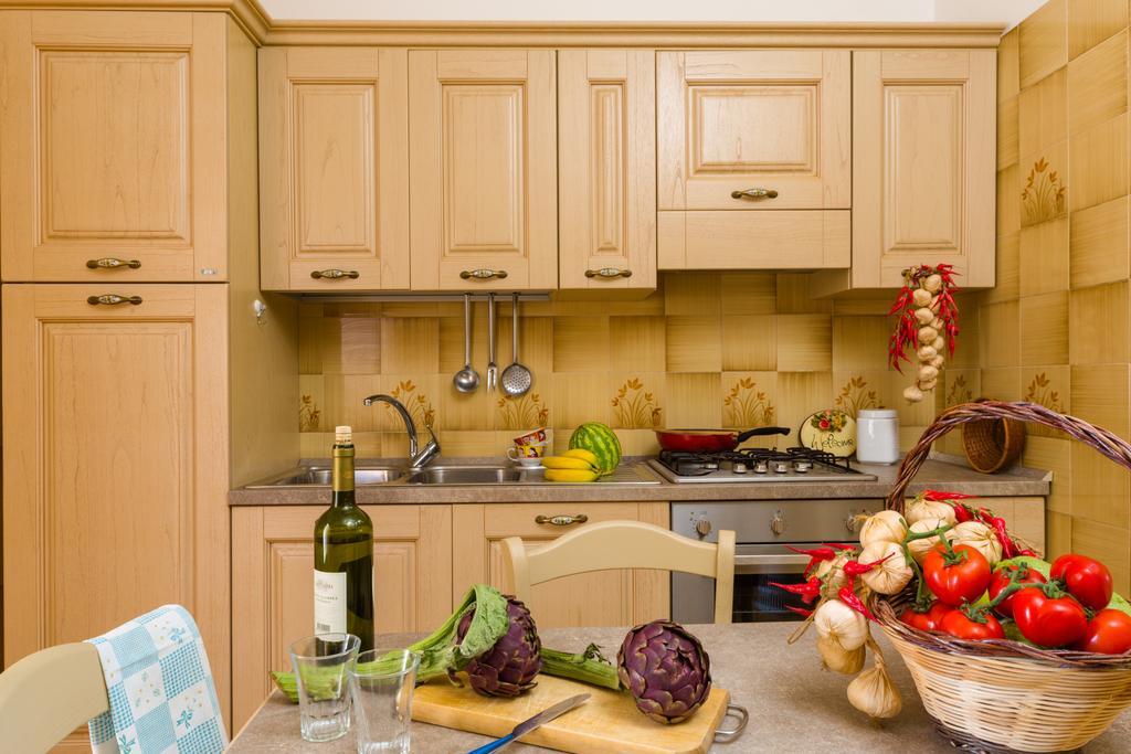 One-Bedroom Apartment with Terrace,1037256994:JPEG