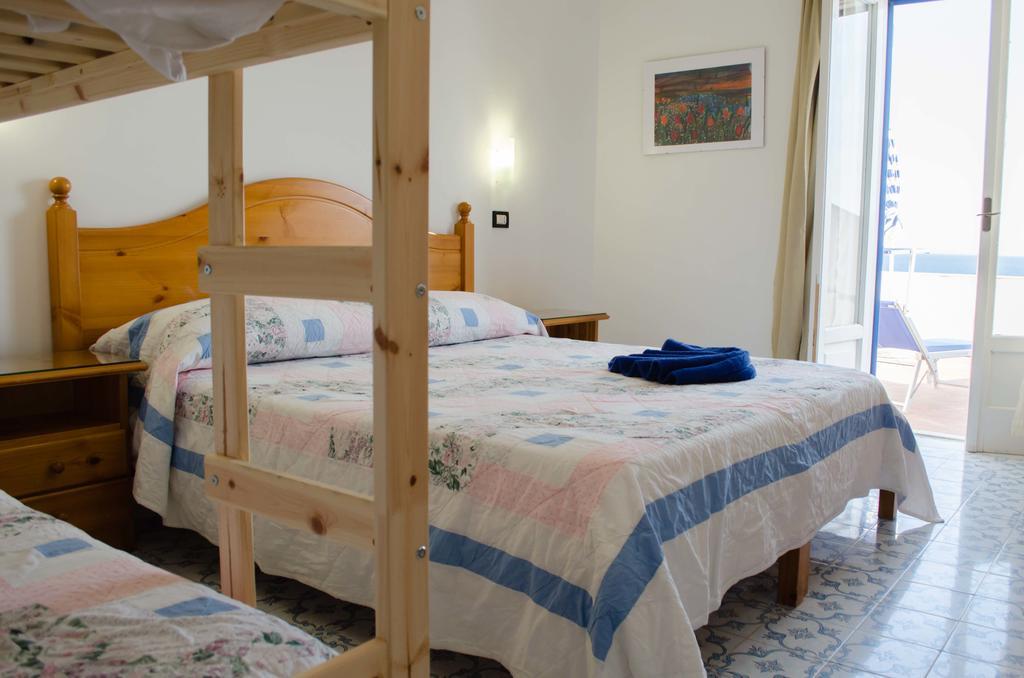 Standard Quadruple Room,256465225:JPEG