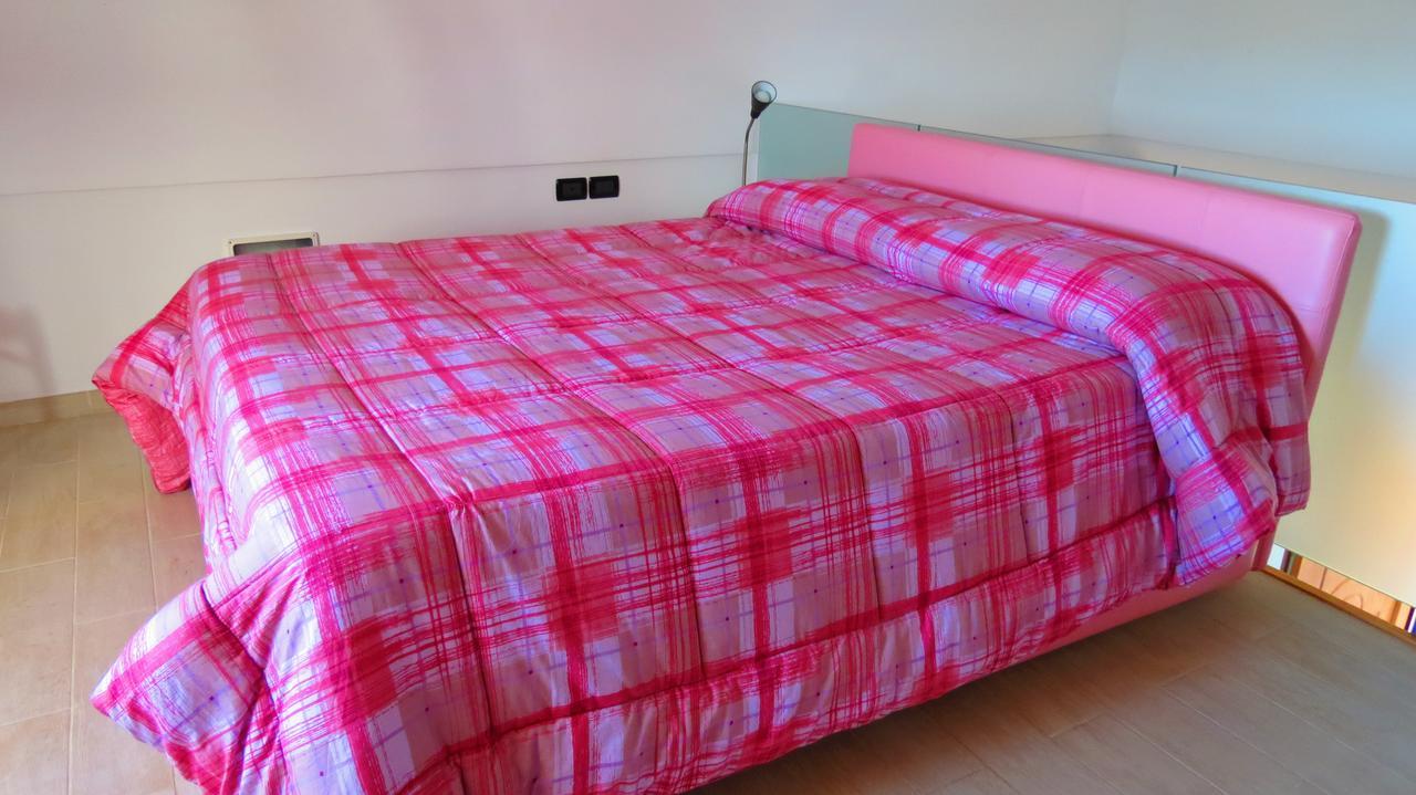 One-Bedroom Apartment with Terrace,664949730:JPEG