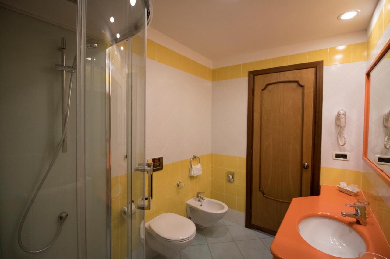 Double or Twin Room Extra Bed,736853938:JPEG