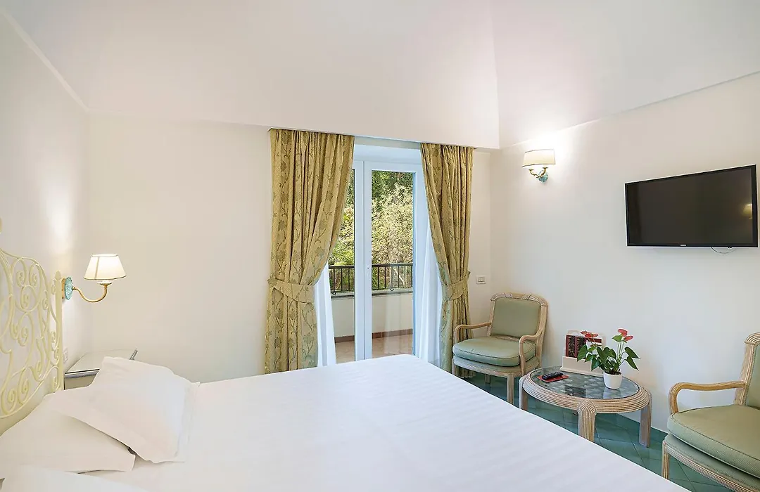 Grand Hotel Il Moresco-1